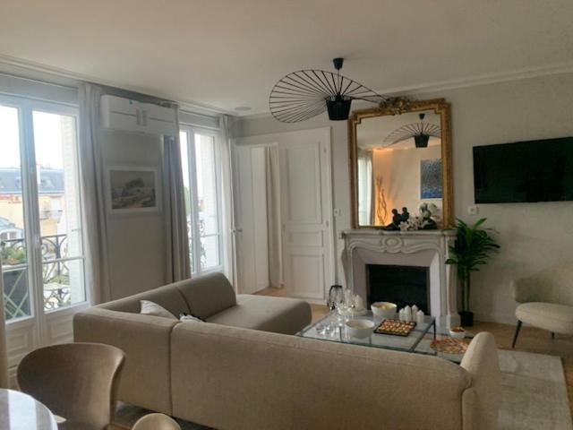 Le Ciel De Paris - Montparnasse & Jardin Du Luxembourg Bed & Breakfast Bagian luar foto
